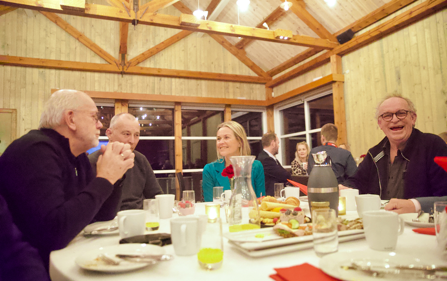 Skapte god julestemning på låven